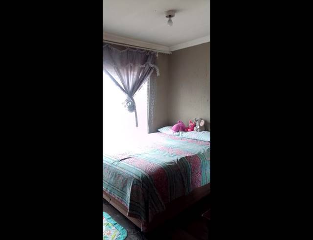 3 BEDROOM HOUSE FOR SALE IN PROTEA NORTH